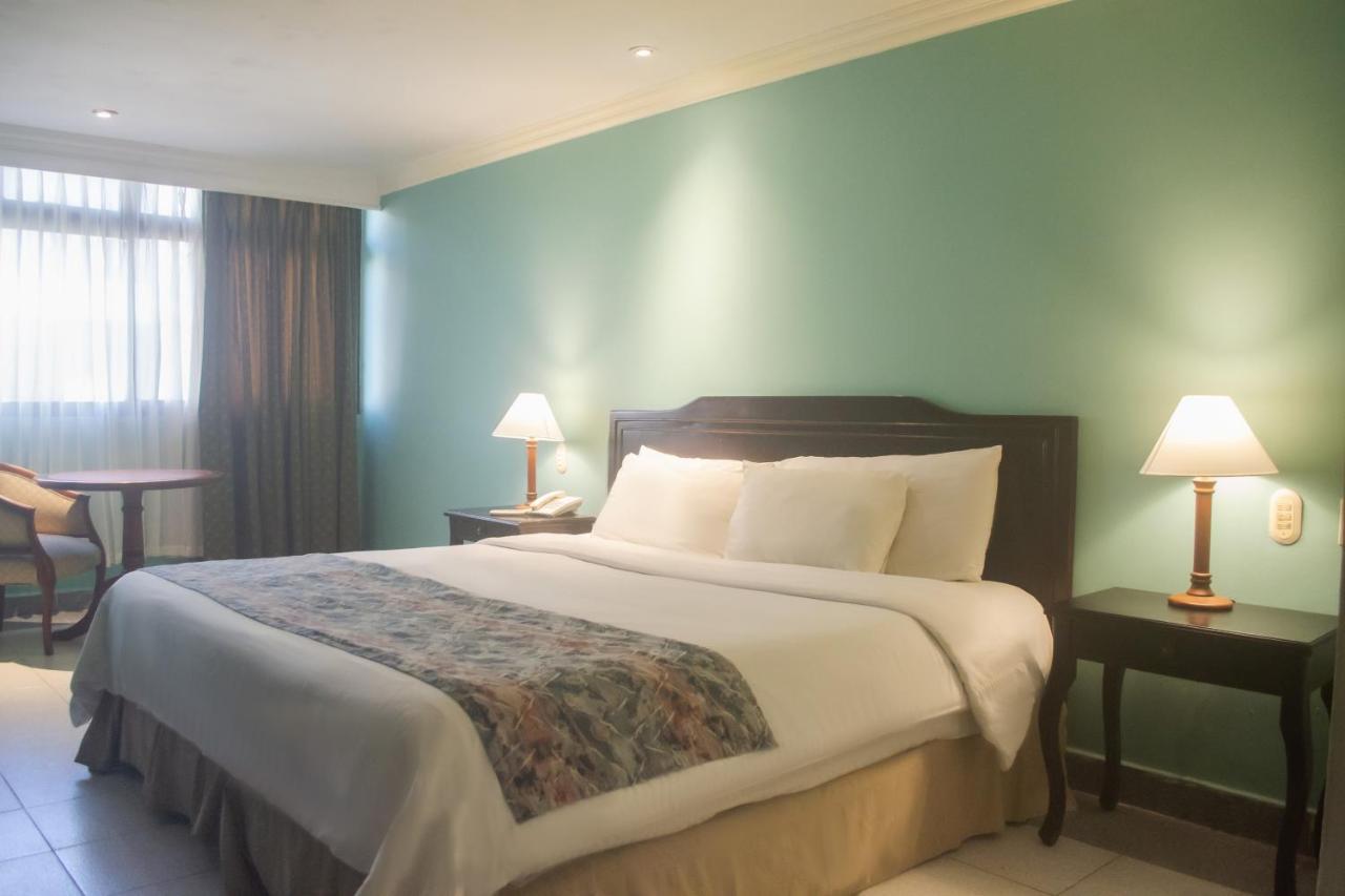 בארנקווילה Hotel Faranda Express Puerta Del Sol Barranquilla, A Member Of Radisson Individuals מראה חיצוני תמונה