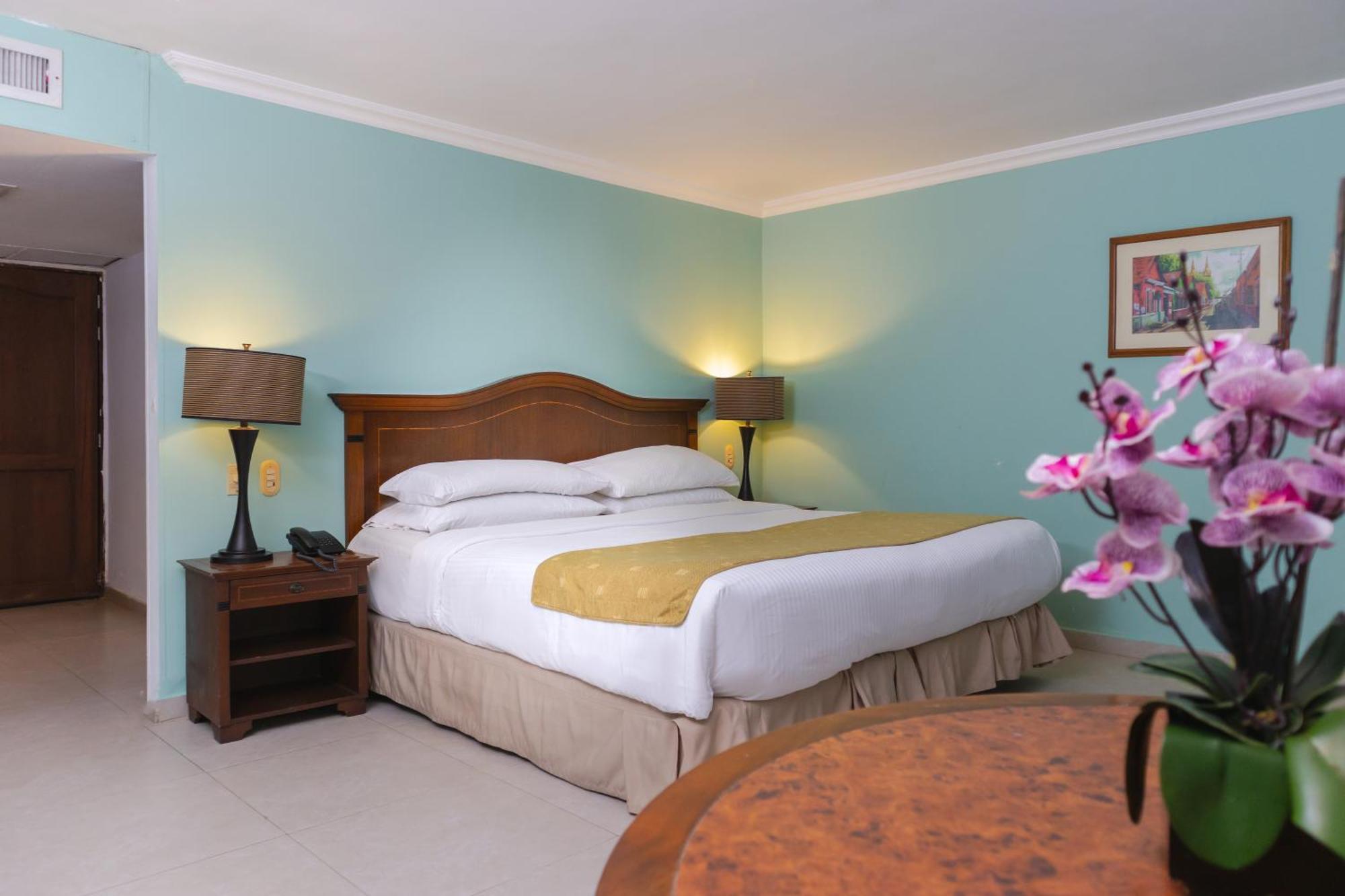 בארנקווילה Hotel Faranda Express Puerta Del Sol Barranquilla, A Member Of Radisson Individuals מראה חיצוני תמונה