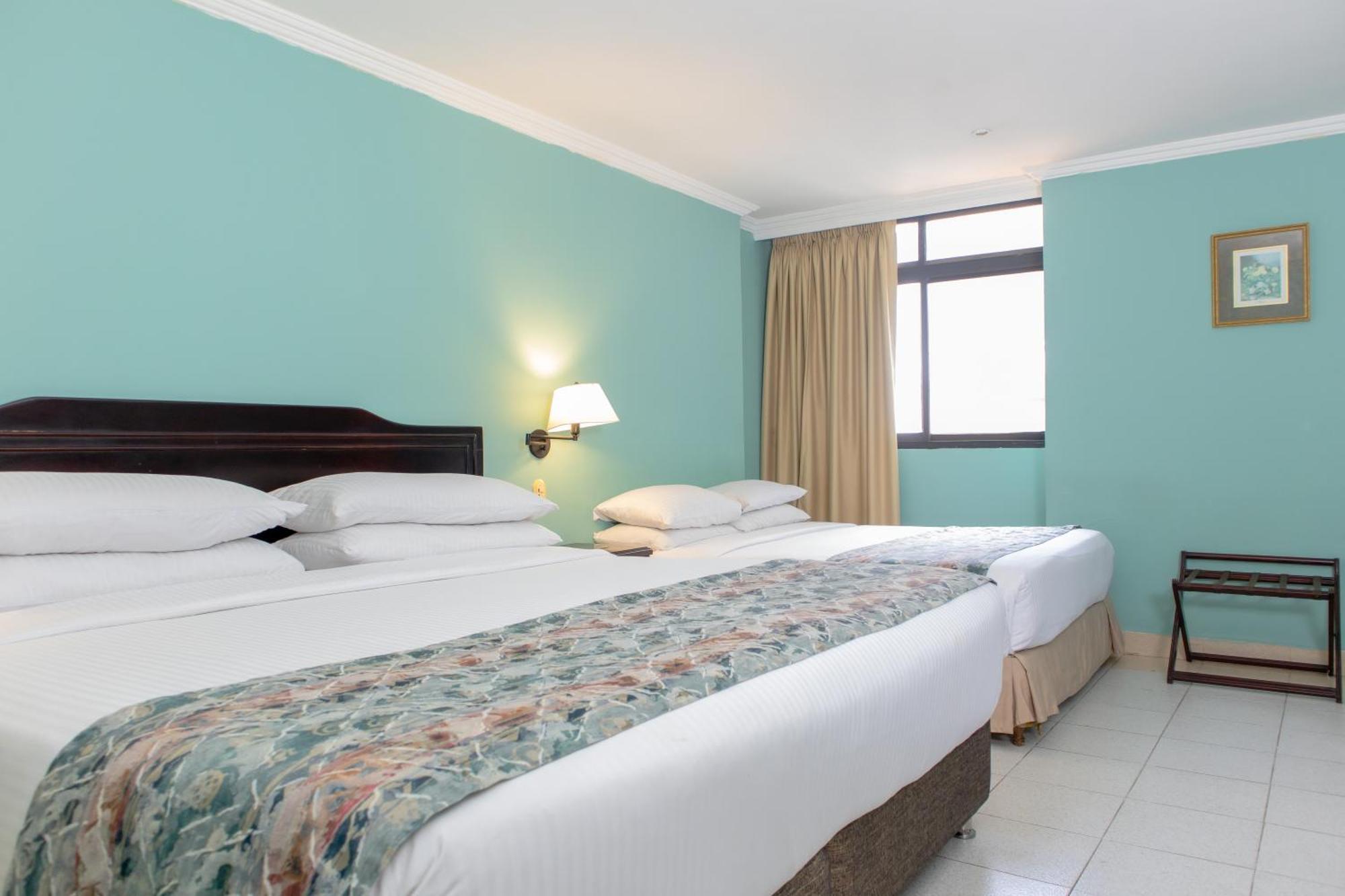 בארנקווילה Hotel Faranda Express Puerta Del Sol Barranquilla, A Member Of Radisson Individuals מראה חיצוני תמונה