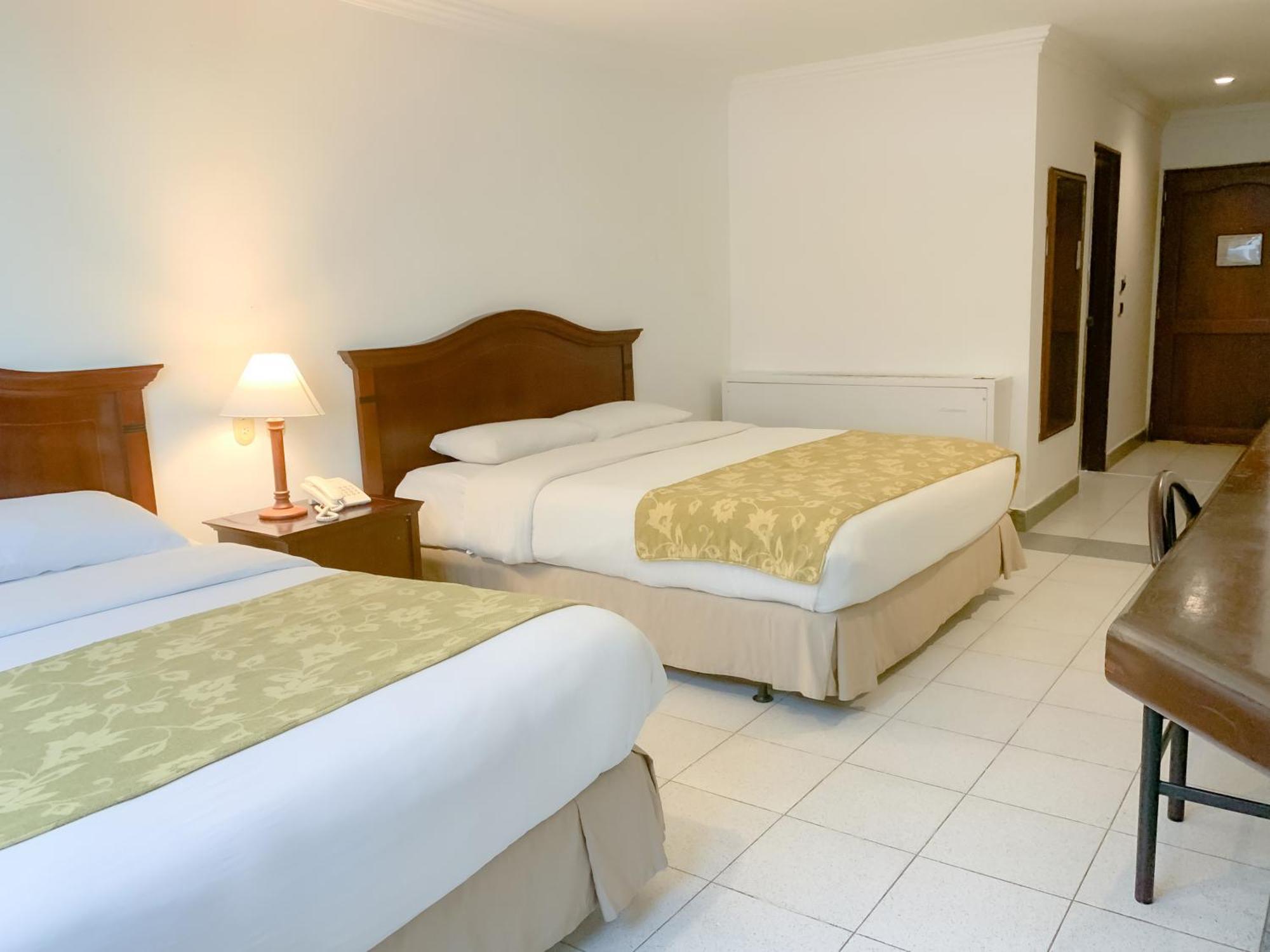 בארנקווילה Hotel Faranda Express Puerta Del Sol Barranquilla, A Member Of Radisson Individuals מראה חיצוני תמונה