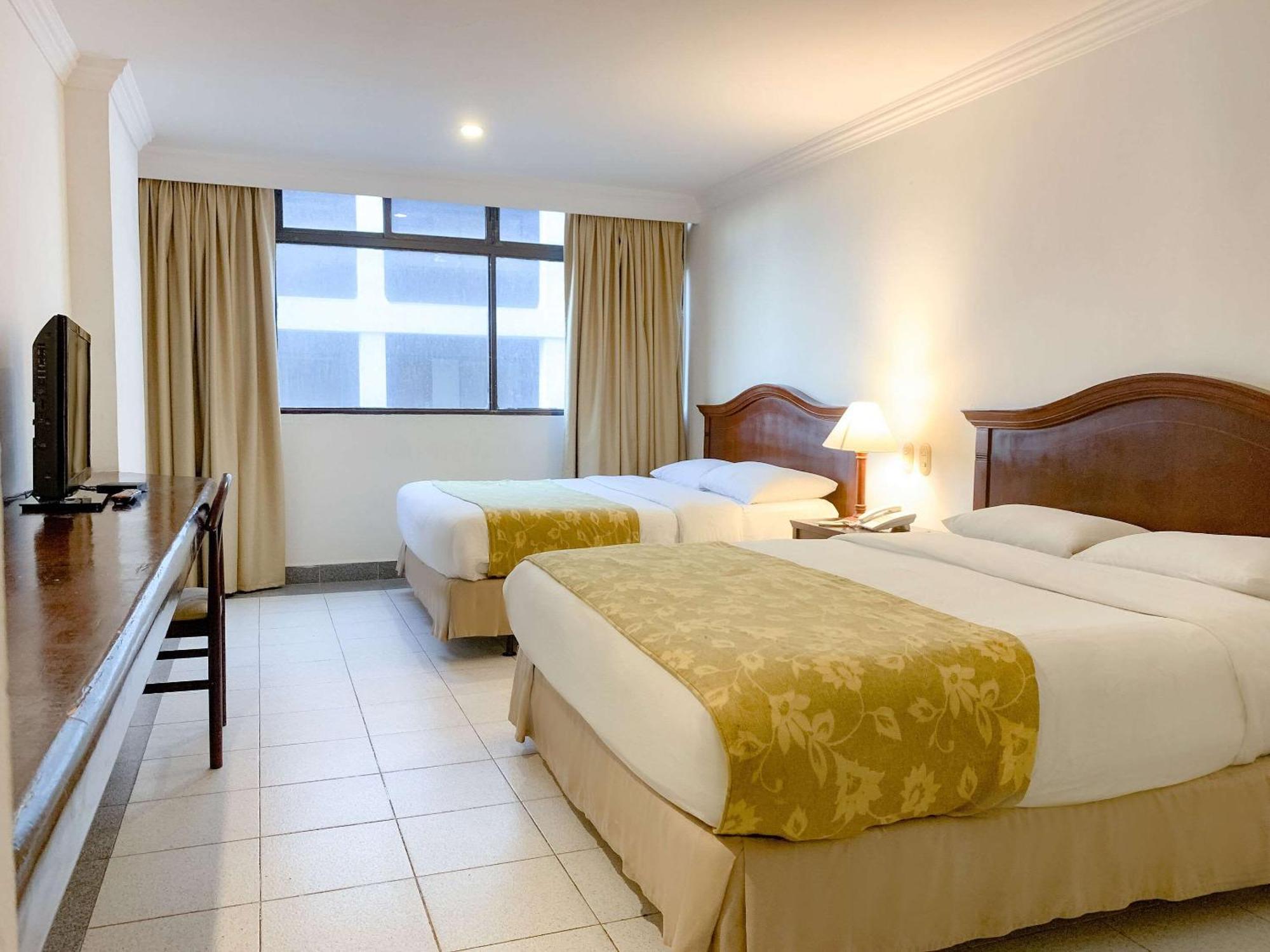 בארנקווילה Hotel Faranda Express Puerta Del Sol Barranquilla, A Member Of Radisson Individuals מראה חיצוני תמונה